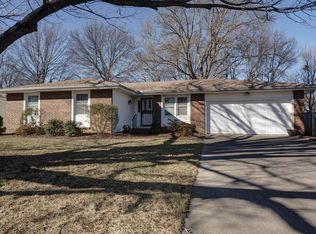 3645 S Hillcrest Ave, Springfield, MO 65807