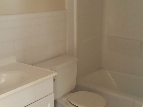 4th image of 748 Nellie Ave APT 3