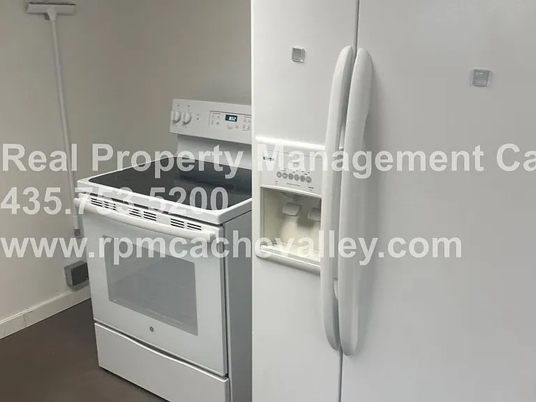 495 E 900 N — Photo 29