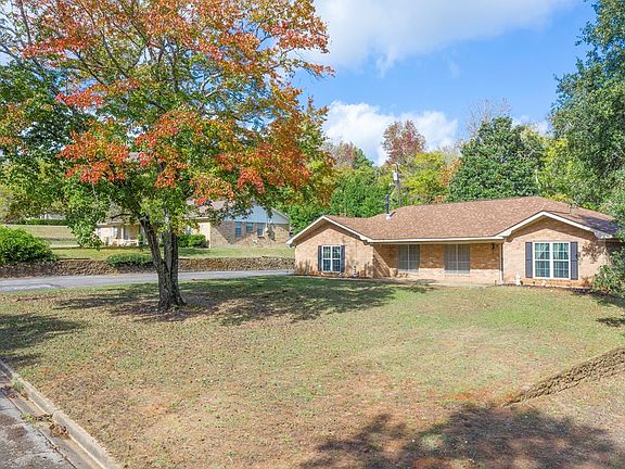 5th image of 5 Meadowbrook Dr