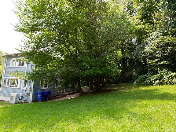 3rd image of 155 Wade Ln