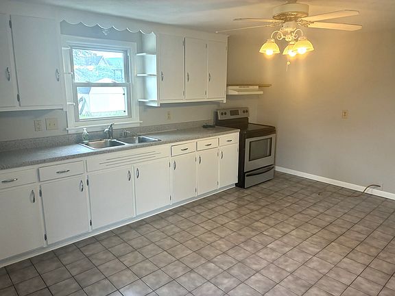3rd image of 716 N Loyalsock Ave #716