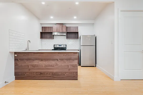 Rented by Oxford Property Group | media 30