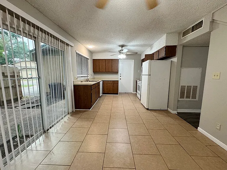 9502 Quail Village Ln — Photo 12