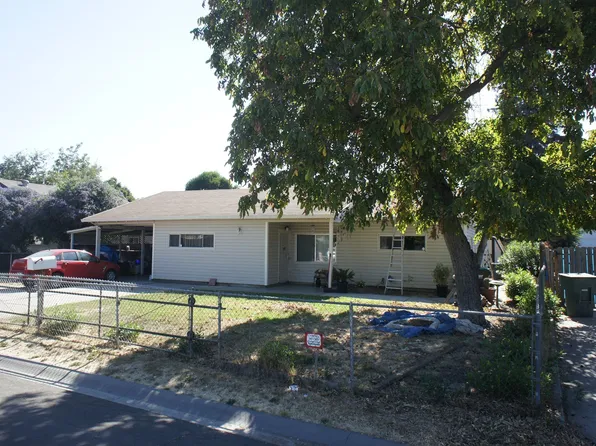 2318 W Christina Ave, Stockton, CA 95204