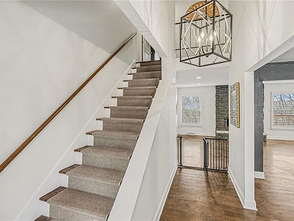 5th image of 6706 NW Lawson Ln