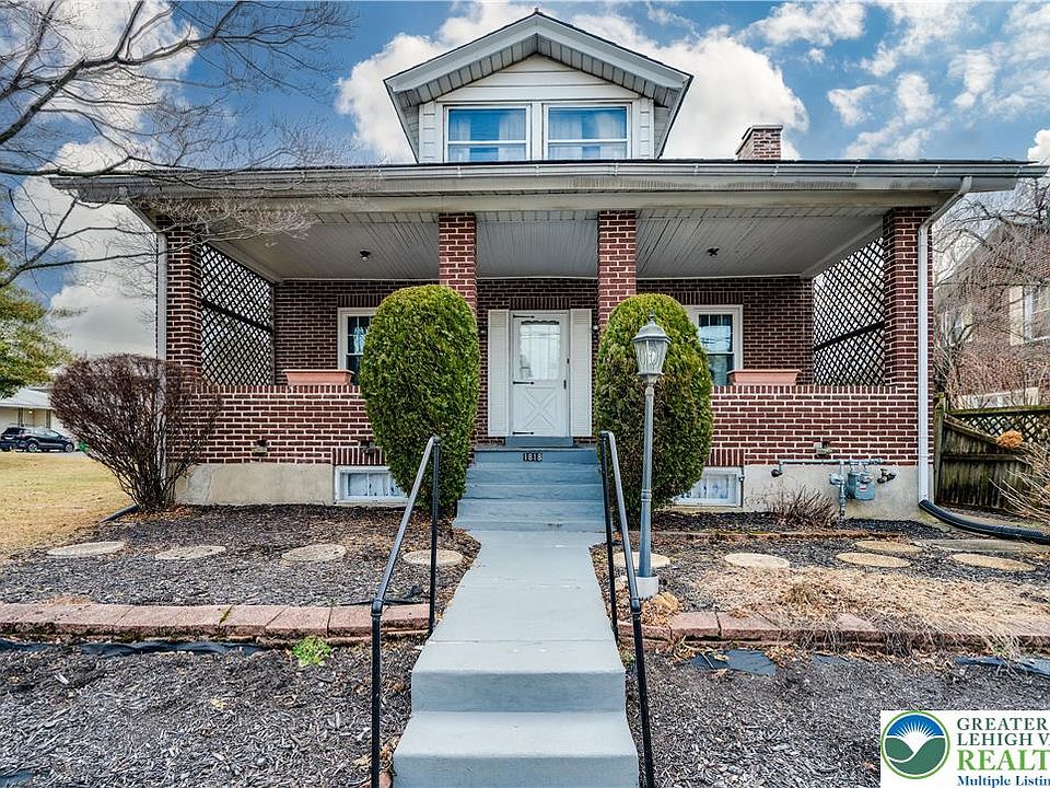 1st image of 1820 W Cedar St #1814