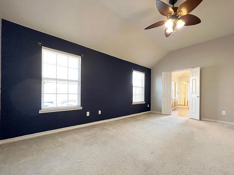 1418 Kingsley Dr — Photo 12