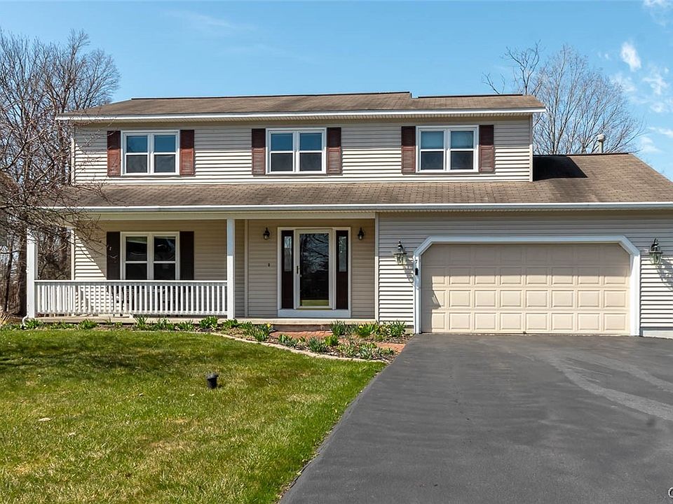 1st image of 7 Orangewood Dr