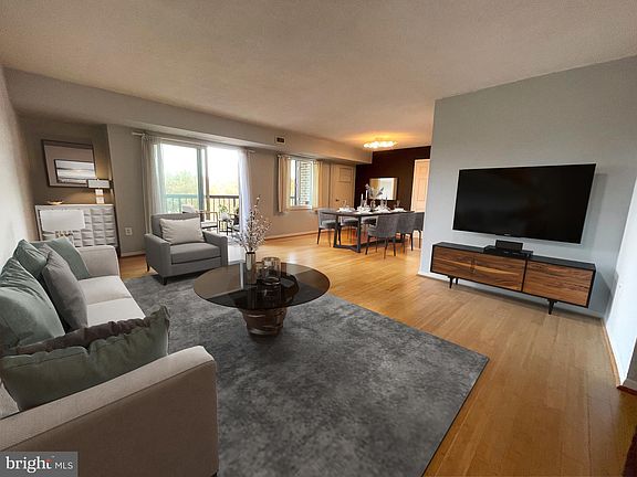 5th image of 200 N Pickett St APT 711