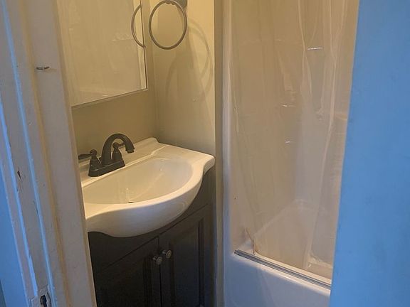 2nd image of 205 W 5th St