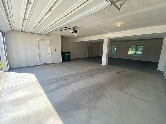 3rd image of 8967 Primo Ln