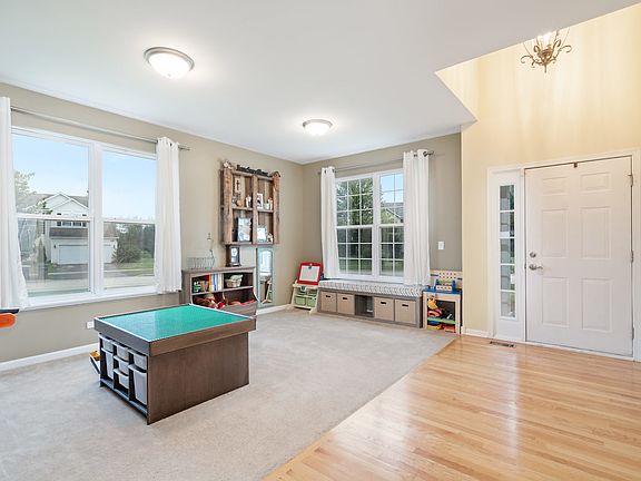5th image of 2450 Sir Barton Ln