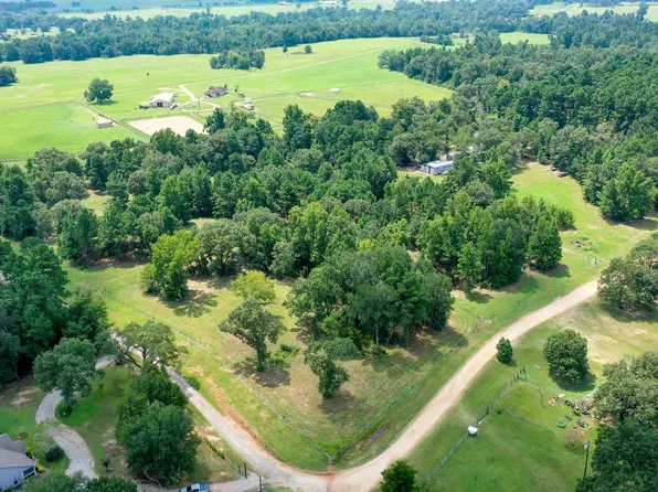 8374 Cattle Trail Rd, Midway, TX 75852