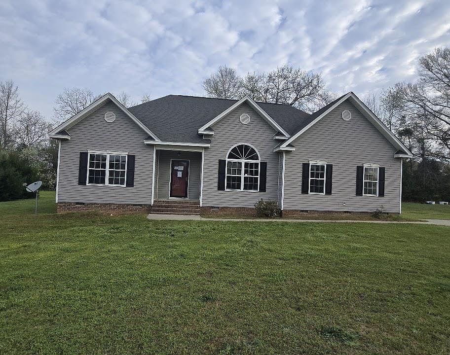 1st image of 815 Northwood Dr