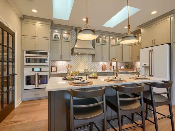 7768 Ansante Dr #101, New Albany, OH 43054