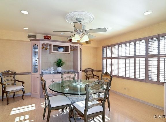5th image of 1535 Forest Ave APT 401