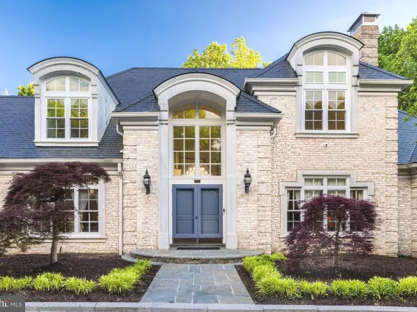 8409 Brookewood Ct, Mc Lean, VA 22102