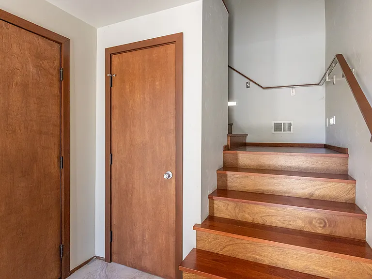 28000 Oakshire Dr — Photo 22
