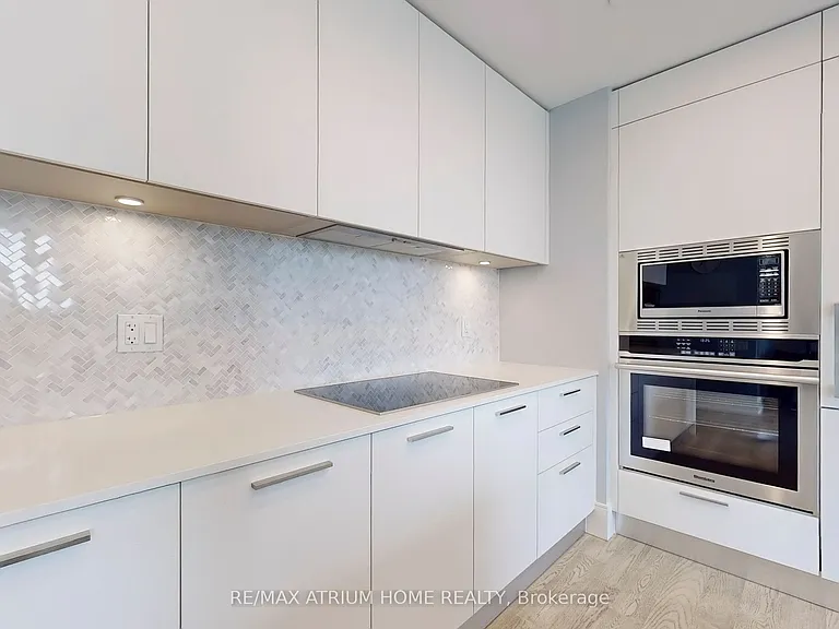1 Gloucester St #715 — Photo 11
