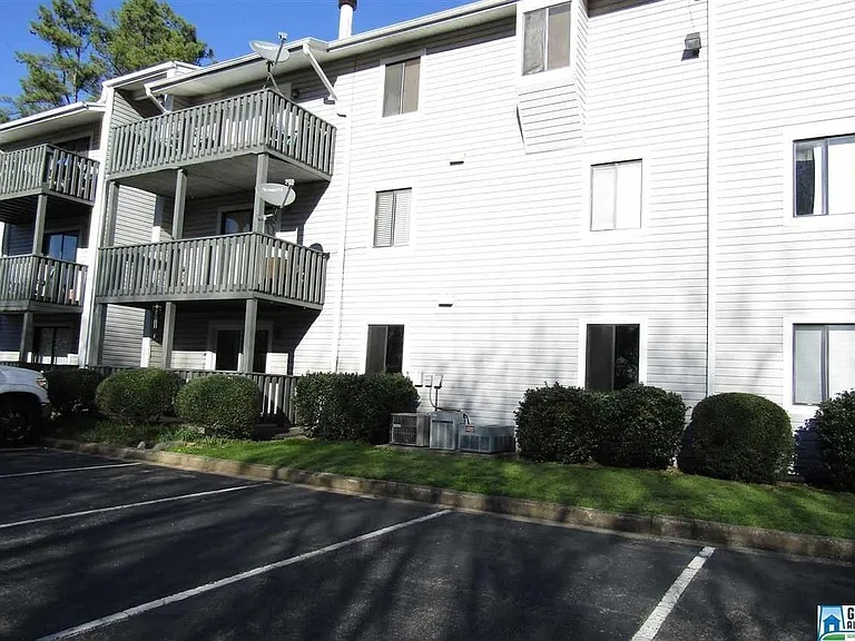 1000 Woodland Vlg #1004 — Photo 2