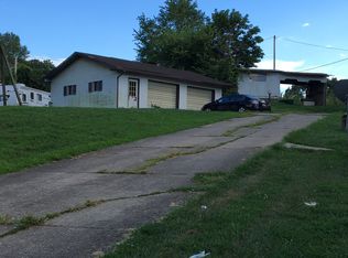 1977 Sliding Hill Creek Rd, Letart, WV 25253