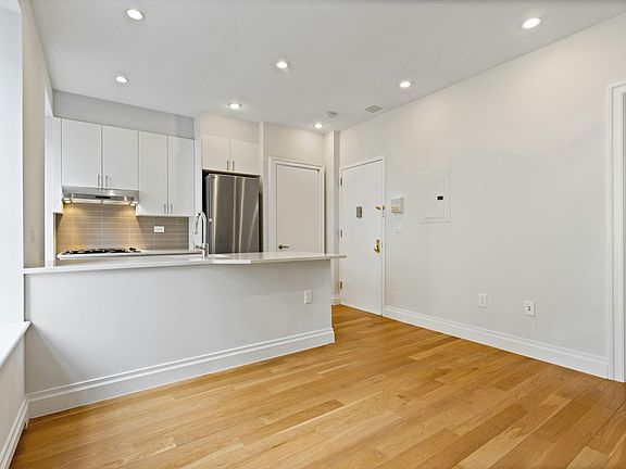3rd image of 351 E 58th St APT 3F