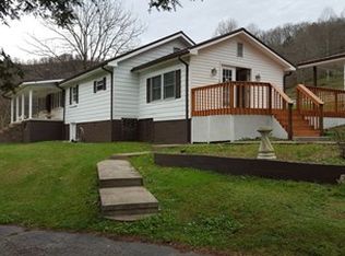 1114 Blaze Branch Road, Jenkins, KY 41537