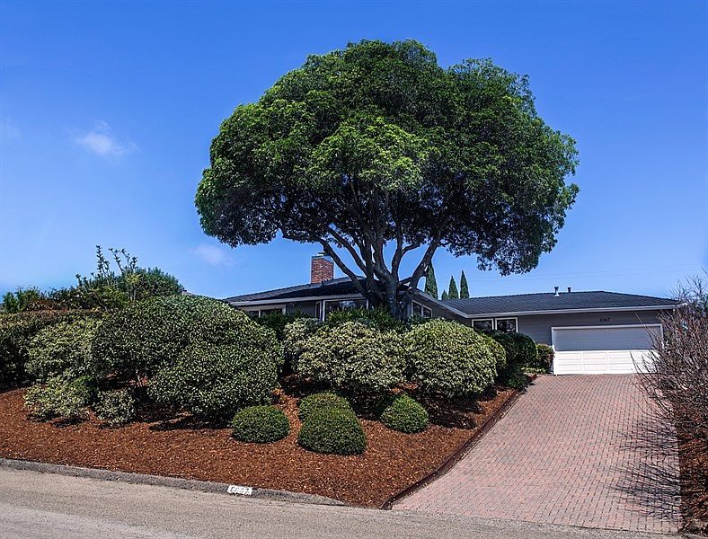 2nd image of 6067 Lewis Ln