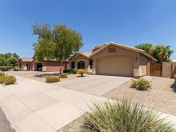 3rd image of 49 N 163RD Drive