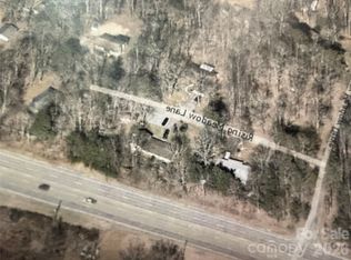 51 Rising Meadow Ln, Mills River, NC 28759