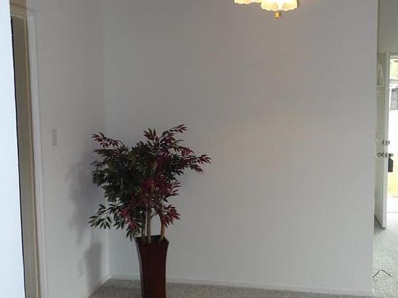 5th image of 17260 Torrey Ct