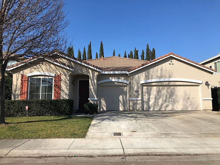 1st image of 2447 Warlow Ln