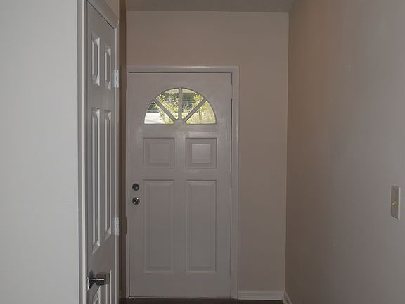 5th image of 8114 Meadowglen Dr