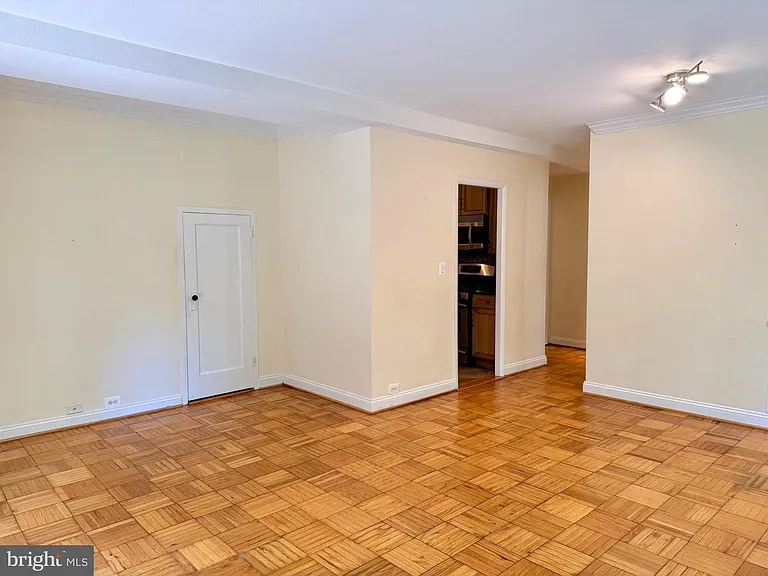 1628 Ripon Pl — Photo 6