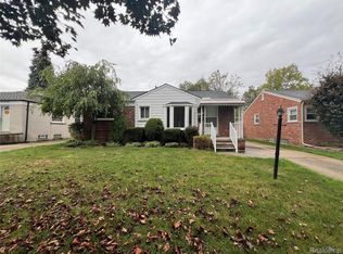 11351 Deering St, Livonia, MI 48150