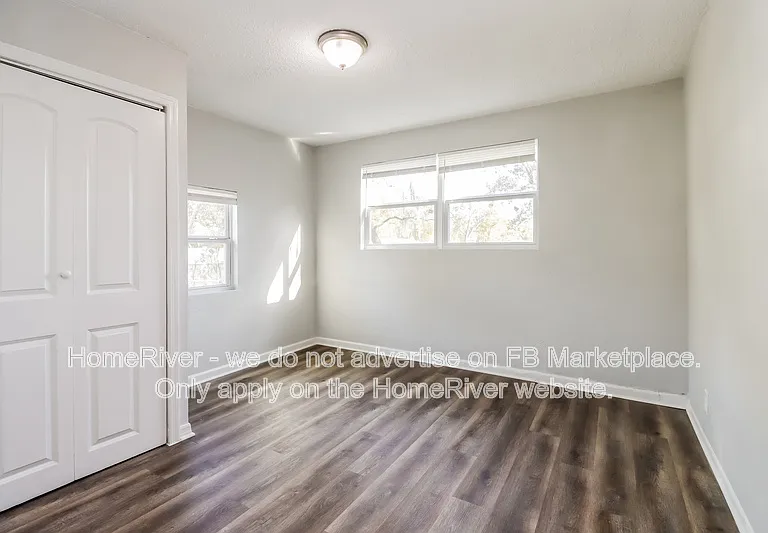 1322 W Hiawatha St — Photo 12