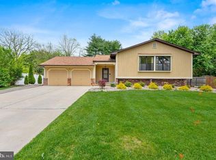 13 Hunters Dr, Mount Laurel, NJ 08054