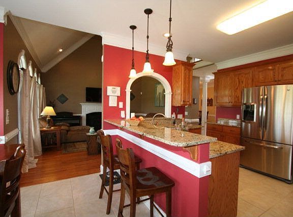 5th image of 102 Stonewood Dr