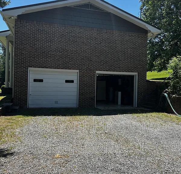 7424 Runyan Rd — Photo 20