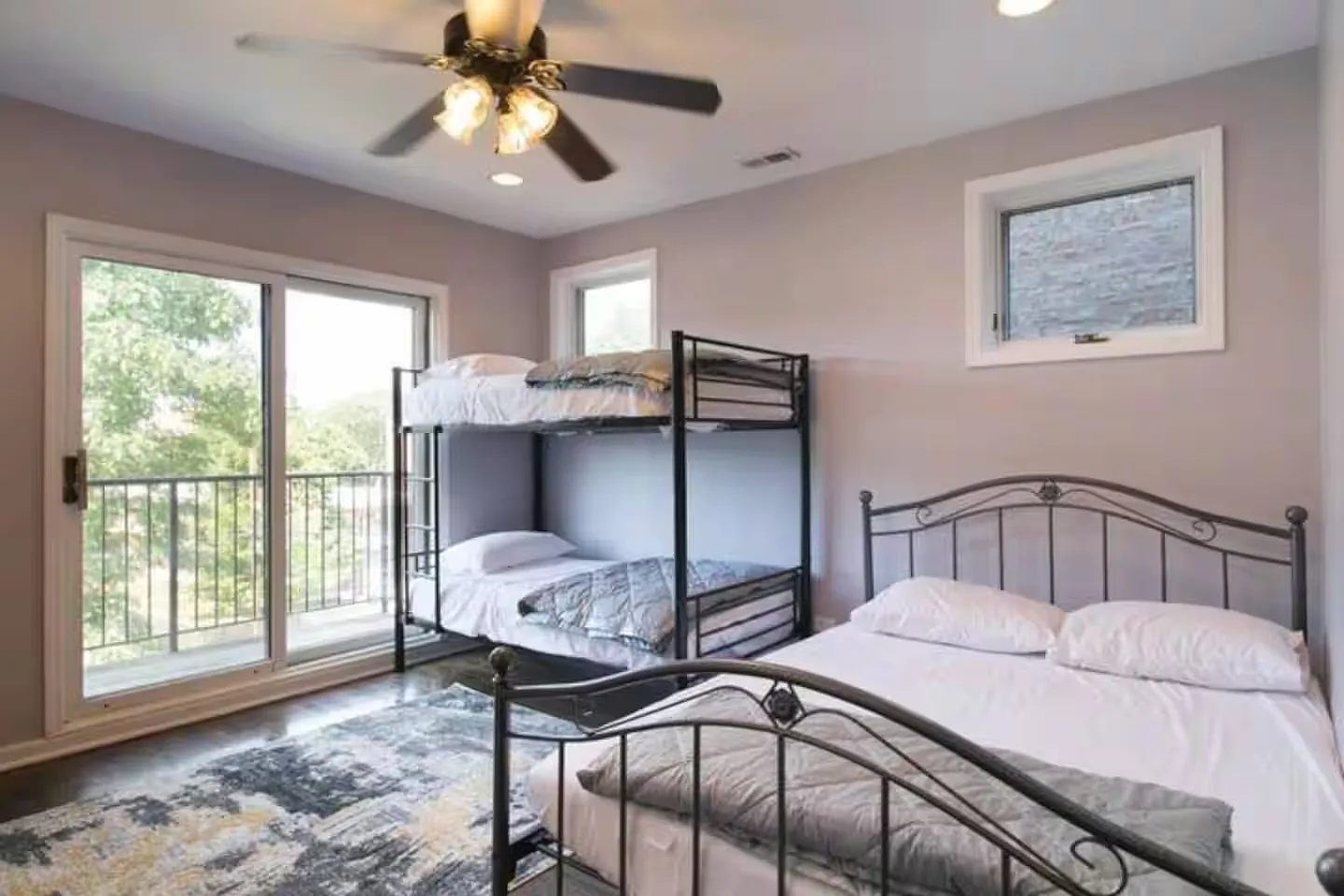 3 bed, 1600 sqft, $2,250 — Photo 4