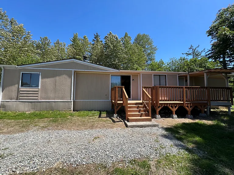 13217 Canyon Rd E — Photo 8