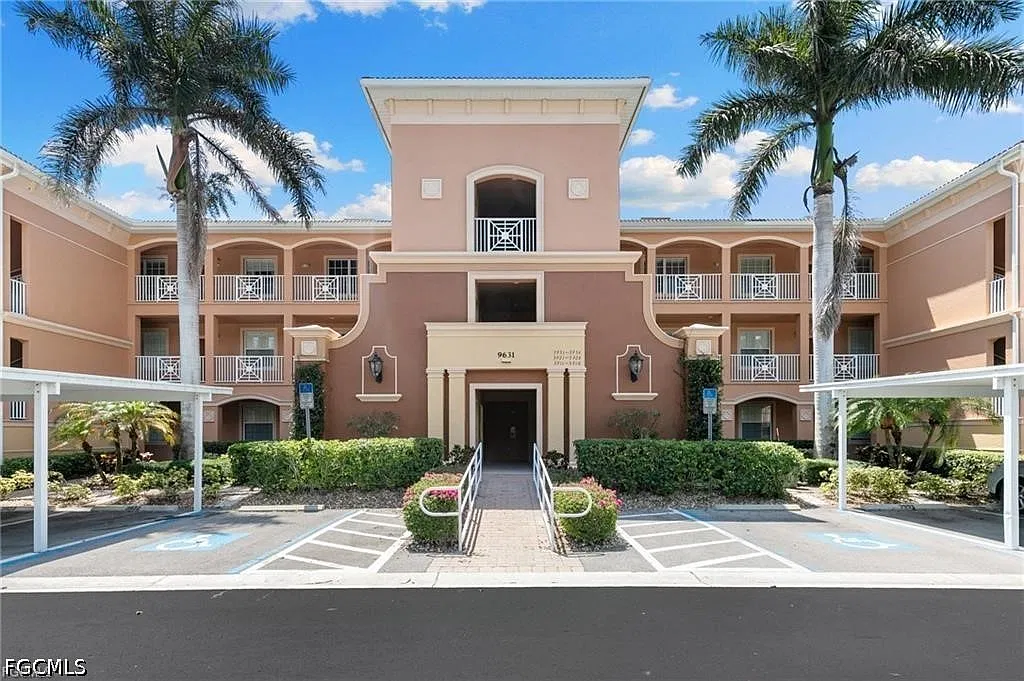 2 bed, 2.0 bath, 1504 sqft, $2,200 — Photo 1
