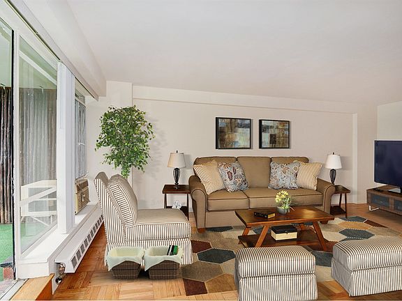 3rd image of 2727 Palisade Ave APT 7K