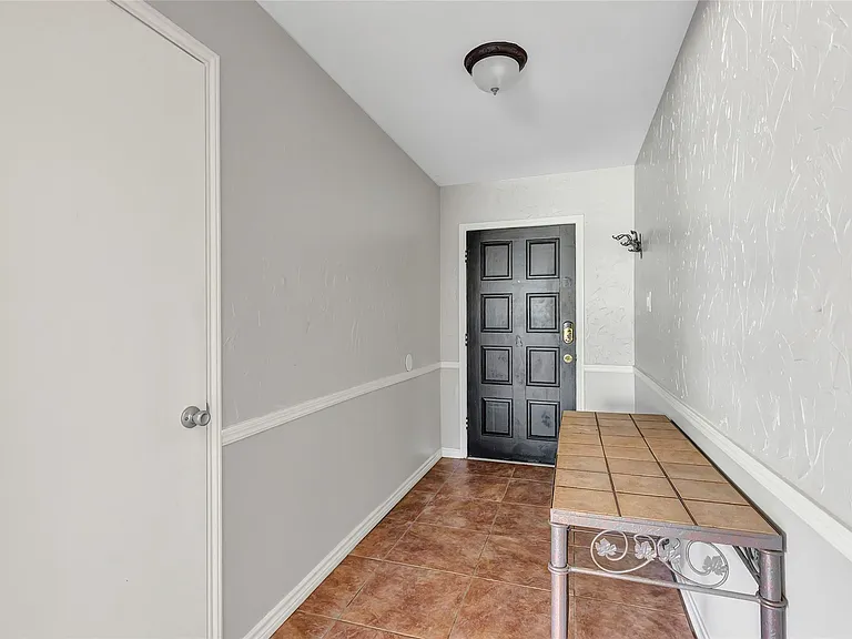 2414 Chanay Ln — Photo 19