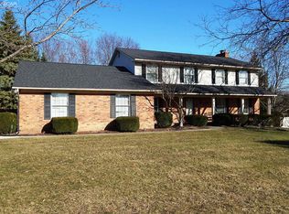 1376 Hickory Hollow Dr, Flint, MI 48532