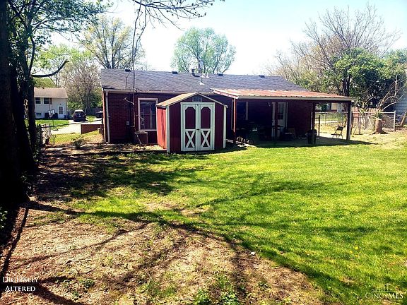 3rd image of 9884 Dunraven Dr