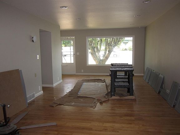 5th image of 6007 NE 109th Ave