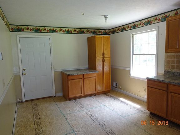 5th image of 4715 Woods Valley Dr