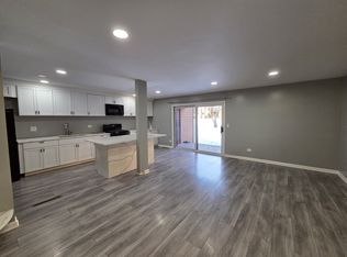 950 Jefferson Ave, Elgin, IL 60120